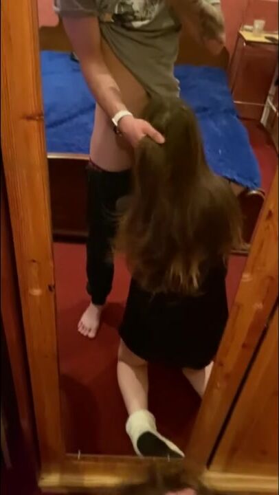 Жетілген аққұбамен порно видео Өте арық үйдегі порно видео бар секс