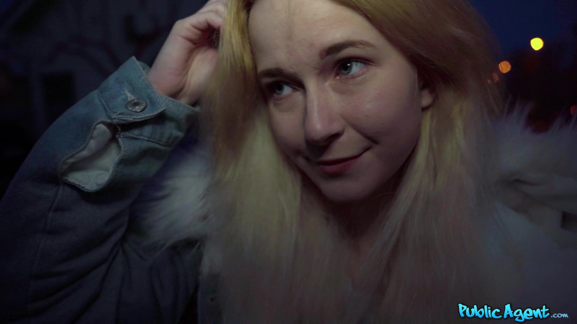 Профессор трахает студентку