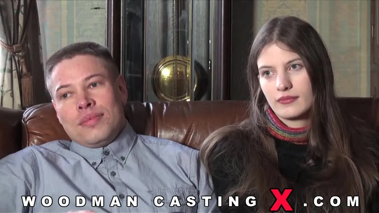 Әскердегі жалаңаш қыздар