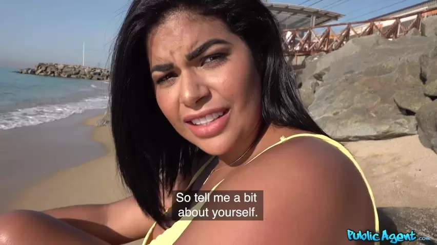 Аққұба әйел мүгедек күйеуін көзінше алдайды.